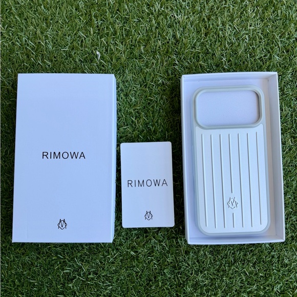 Rimowa case for iphone 17 Pro Max - Picture 3 of 5